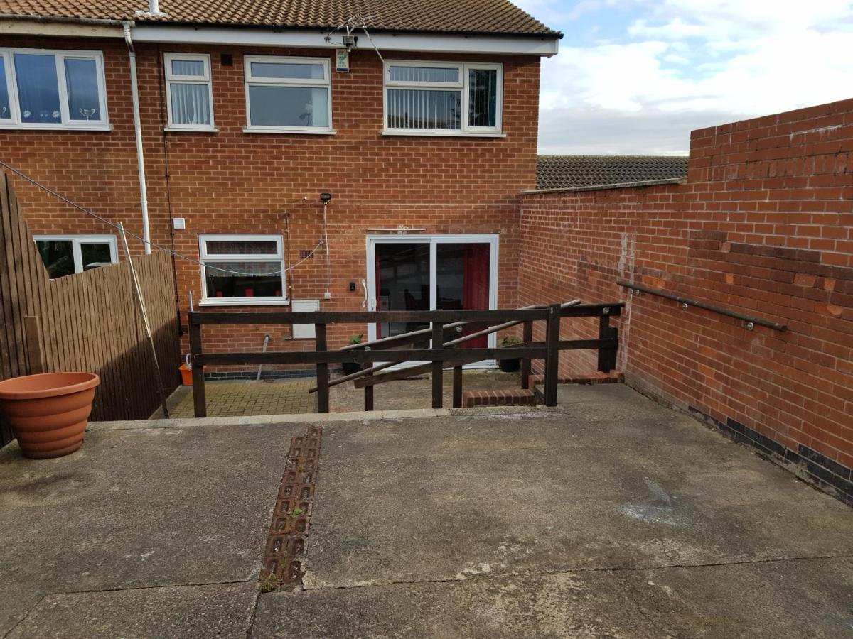 Penllech House - Huku Kwetu Notts - 3 Bedroom Spacious Lovely And Cosy With A Free Parking- Affordable And Suitable To Group Business Travellers ノッティンガム エクステリア 写真