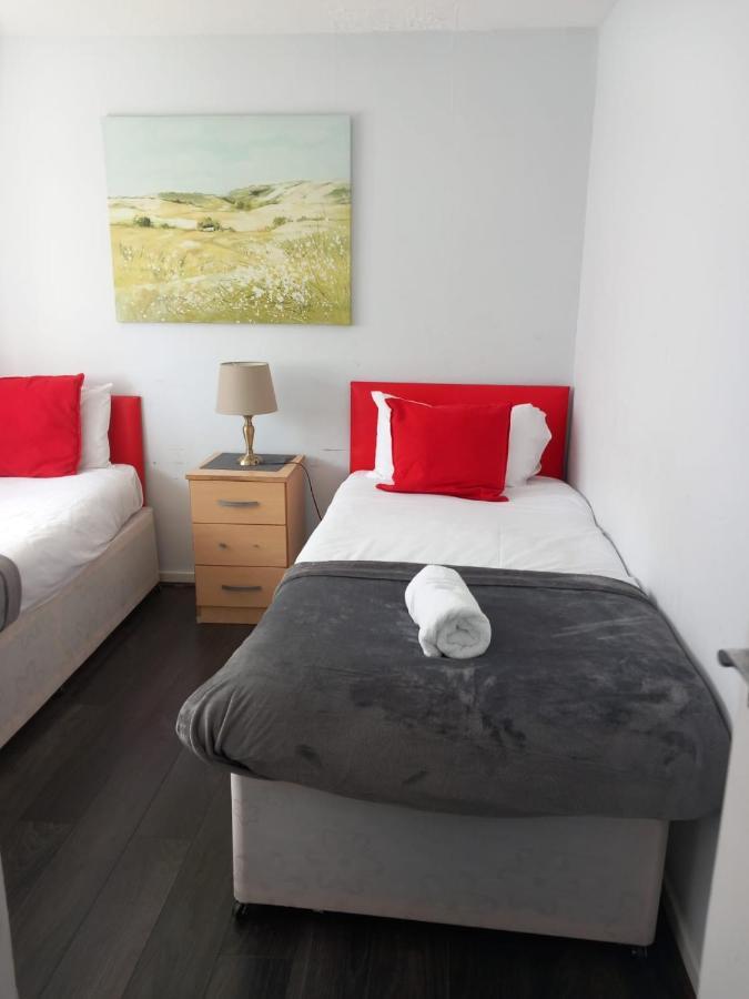 Penllech House - Huku Kwetu Notts - 3 Bedroom Spacious Lovely And Cosy With A Free Parking- Affordable And Suitable To Group Business Travellers ノッティンガム エクステリア 写真