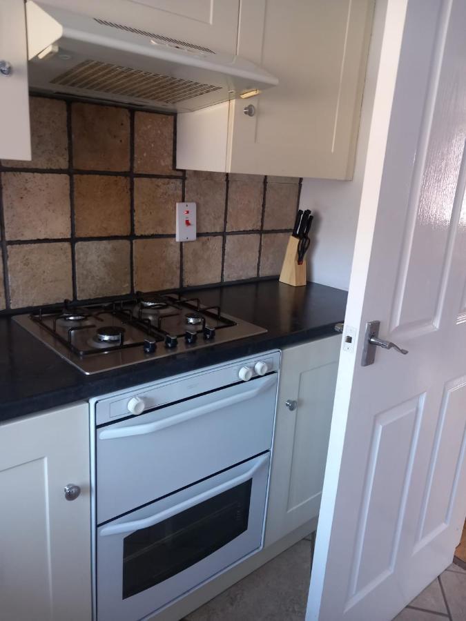 Penllech House - Huku Kwetu Notts - 3 Bedroom Spacious Lovely And Cosy With A Free Parking- Affordable And Suitable To Group Business Travellers ノッティンガム エクステリア 写真