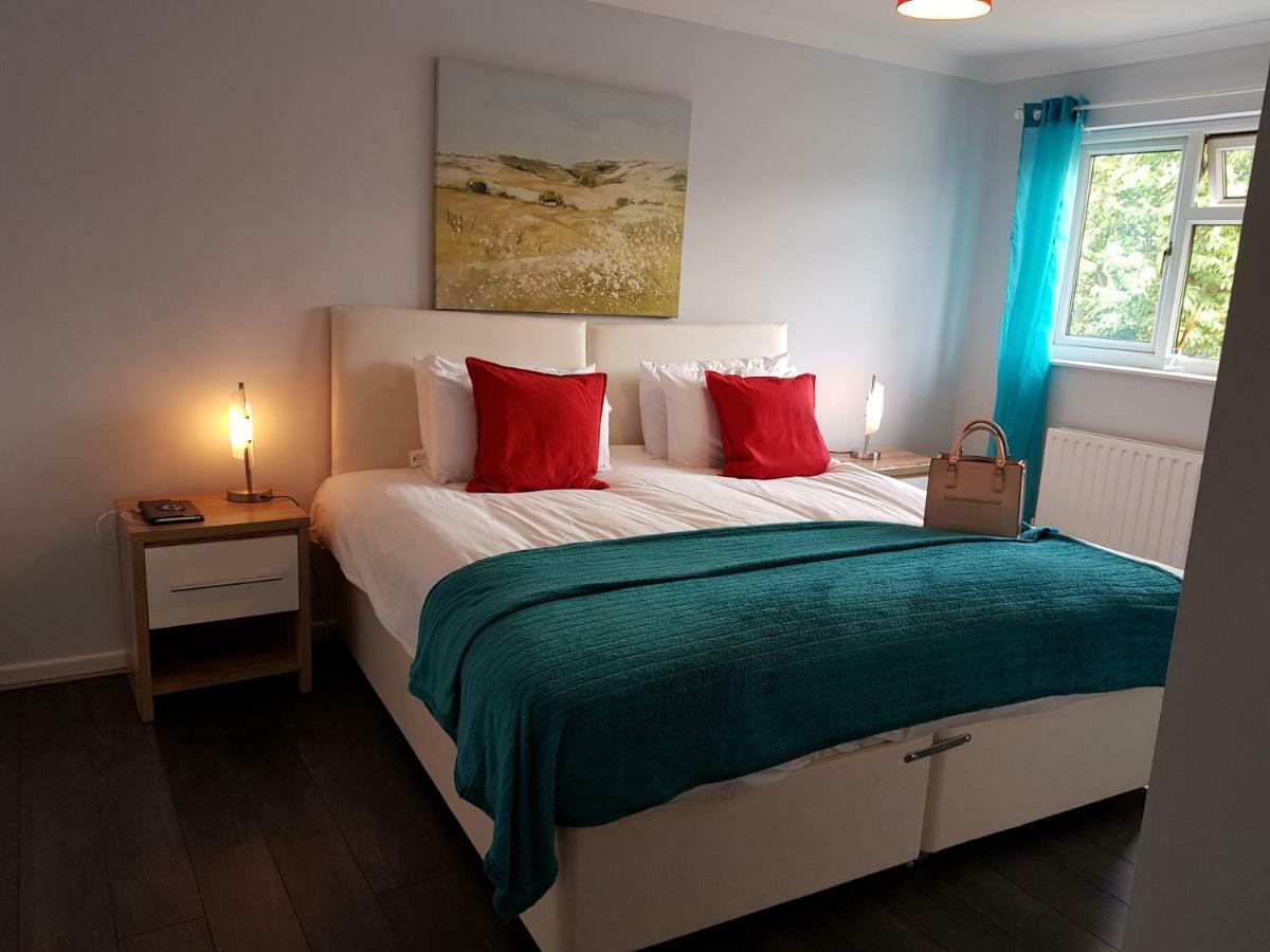 Penllech House - Huku Kwetu Notts - 3 Bedroom Spacious Lovely And Cosy With A Free Parking- Affordable And Suitable To Group Business Travellers ノッティンガム エクステリア 写真